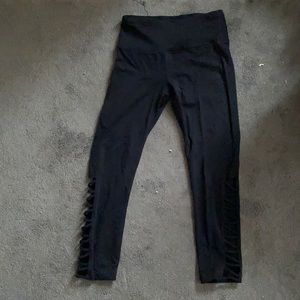 Cropped Ankle Leggings XS with side cut out design on bottom of legs